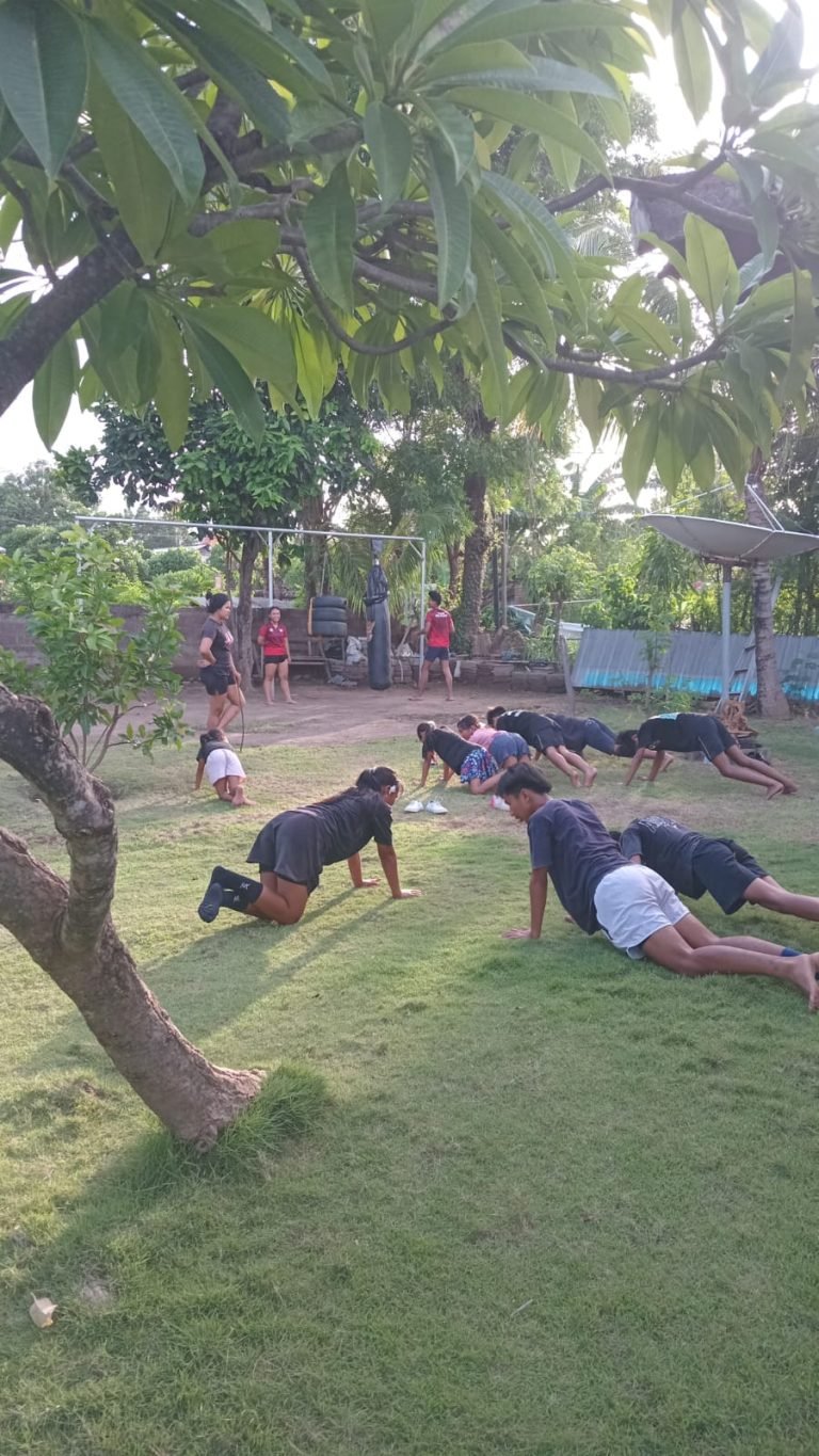 Serius Bangun Prestasi, Ranting Muaythai Jati Wisesa Pemuteran Perkuat Latihan Rutin